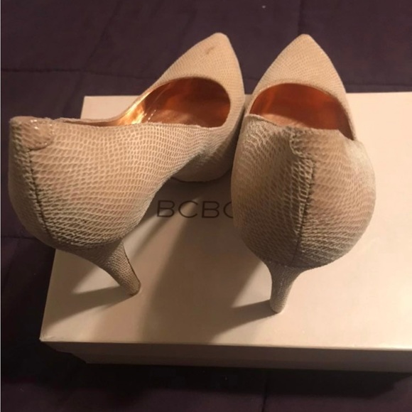 BCBG HEELS - Picture 3 of 9